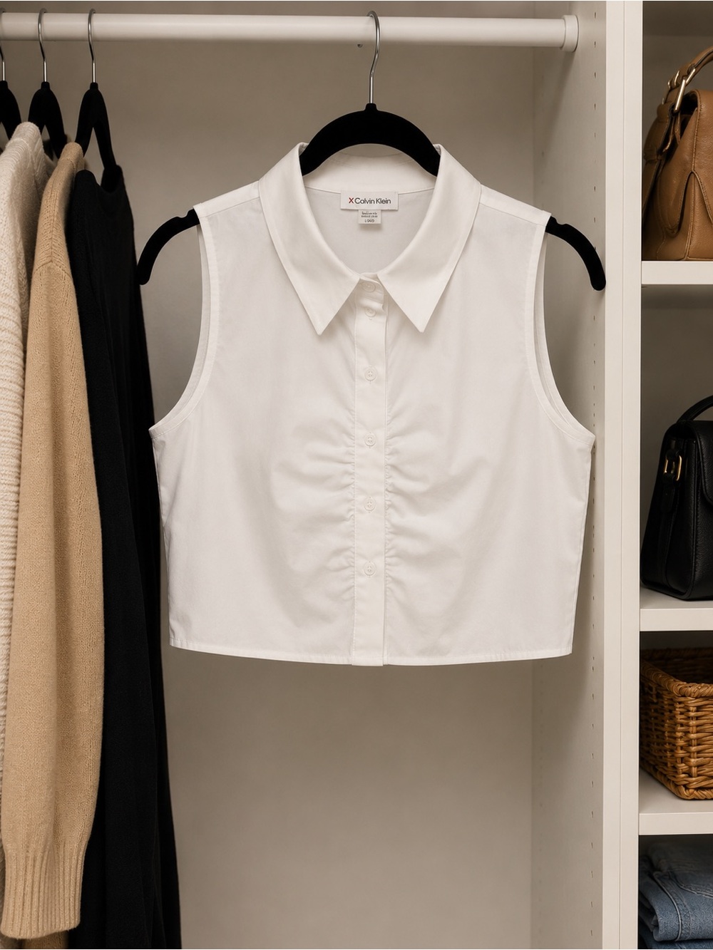 Calvin Klein Jeans White Sleeveless Collared Crop Blouse - Picture 3 of 6